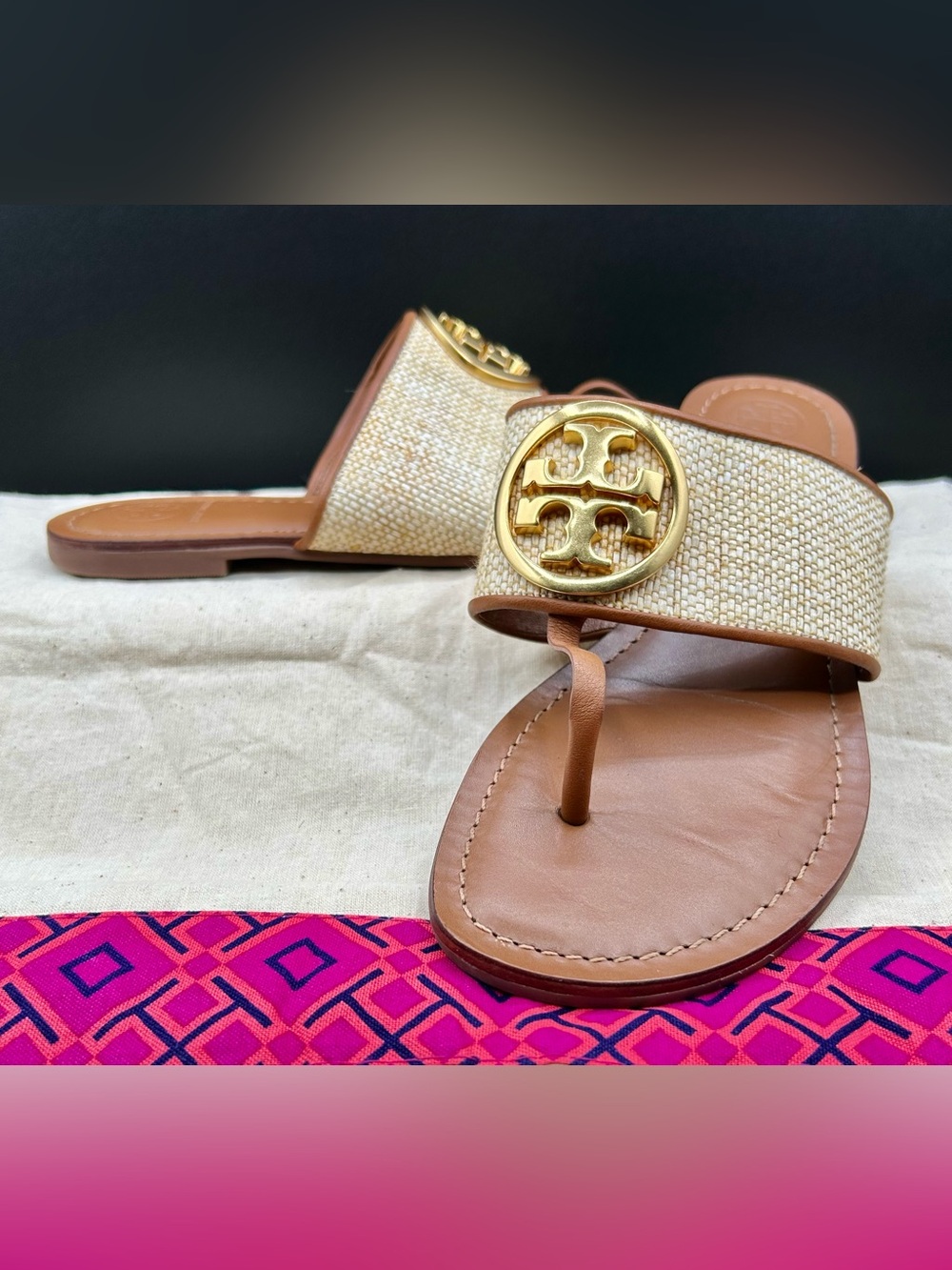 TORY BURCH Benton Leather and Woven Flat Thong Sandals. Size 8.5